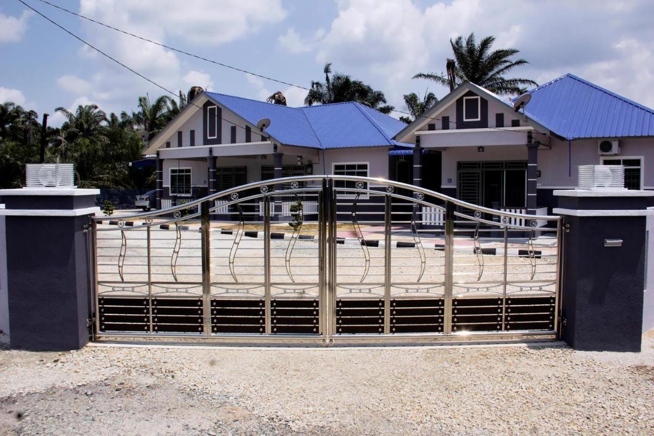 Homestay Hj Esmon Parit Raja UTHM Batu Pahat Exterior foto